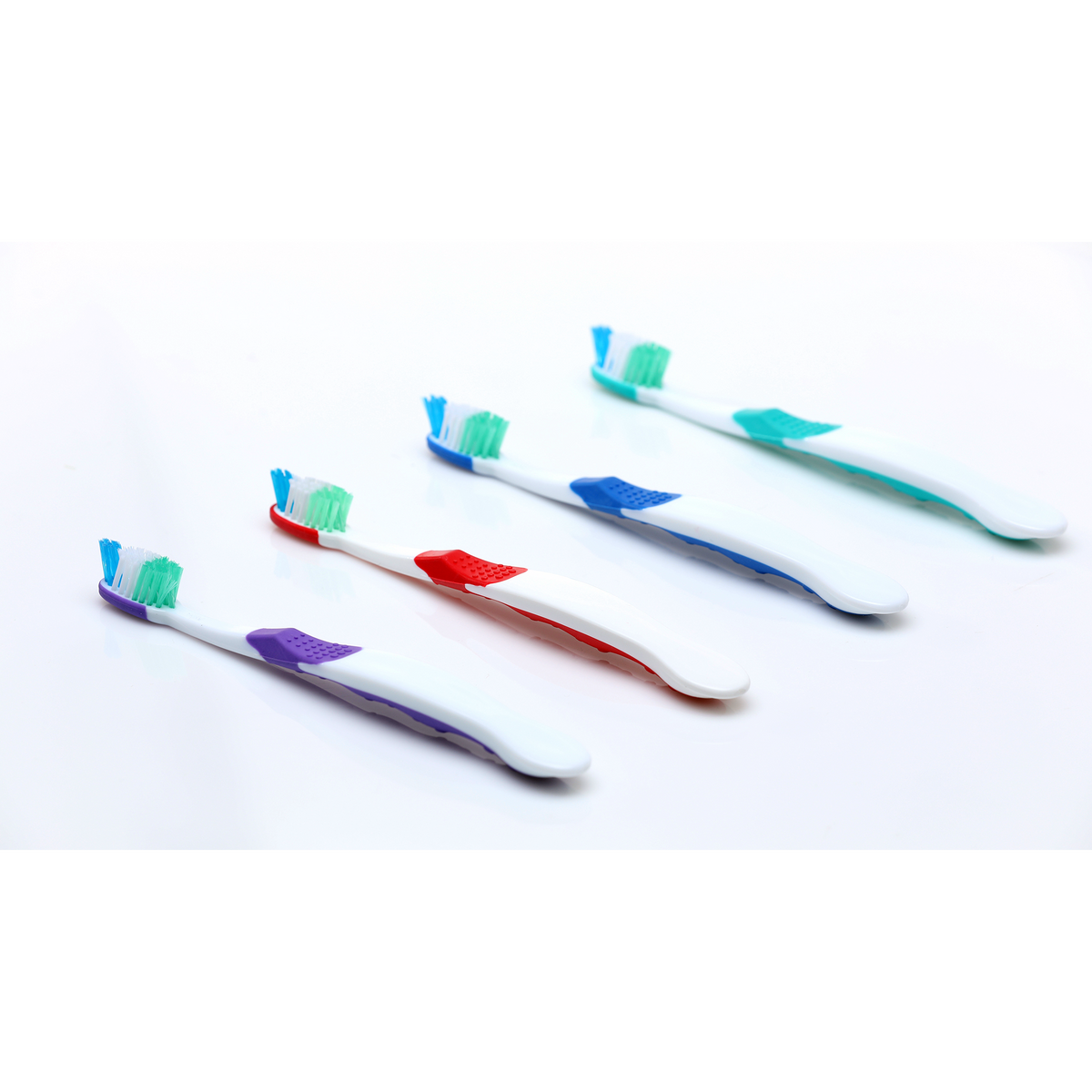 Oraline 000-10774 Premium Adult Deep Clean Toothbrush  - Soft Multi-Level Bristle Toothbrush with Ergonomic Grip Handle (144/Case)