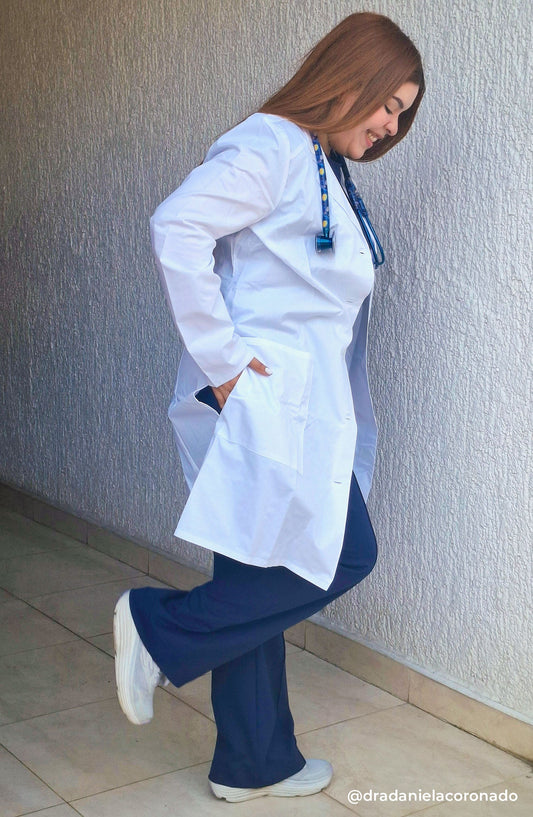 MDF Instruments CK-CK421-WHT-XS Cherokee Women's Full Length Lab Coat - , XS