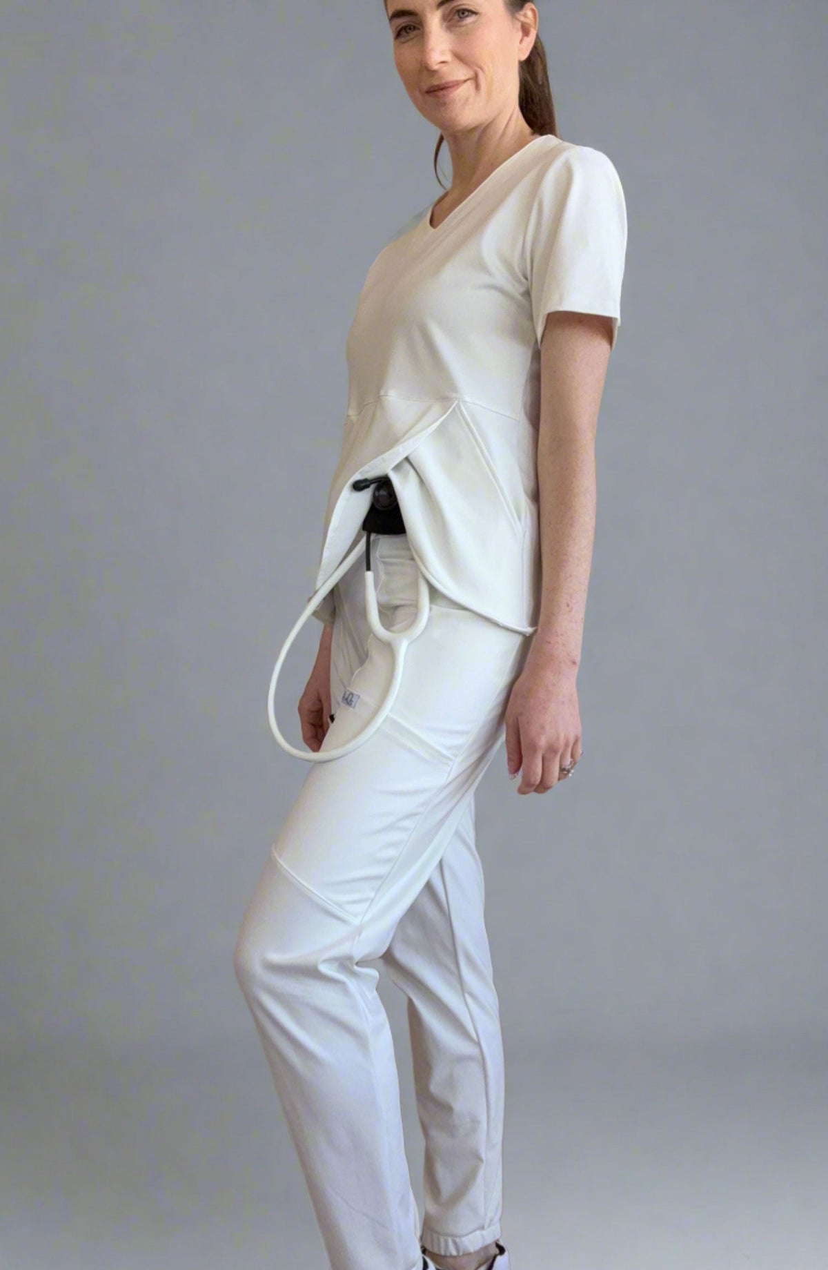 MDF Instruments OU-WO-JG-CW-0LP OliveUs Women's Jogger Pants - Crystal White, LP